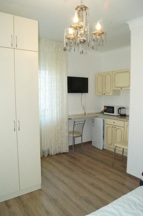 Гостевой дом Appartments near 7 km Prilimanskoye-13